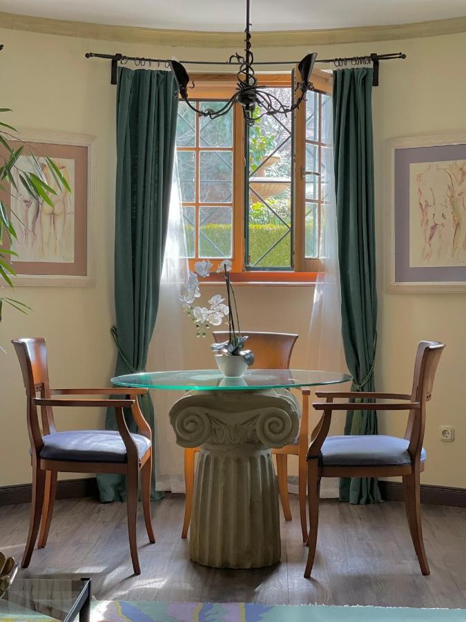 Buda Hills Villa Apartment Budapest Bagian luar foto