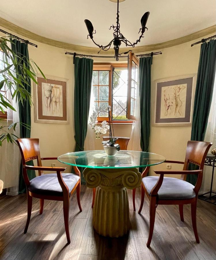 Buda Hills Villa Apartment Budapest Bagian luar foto